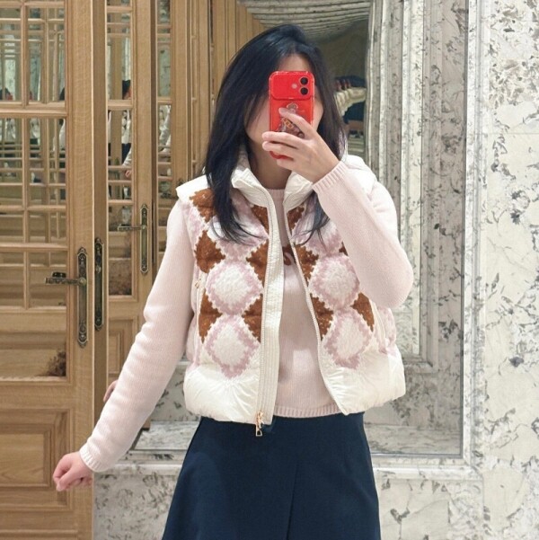 블링크,몽클레르 아르마티아 베스트 K20931A00113598T1F25  Y