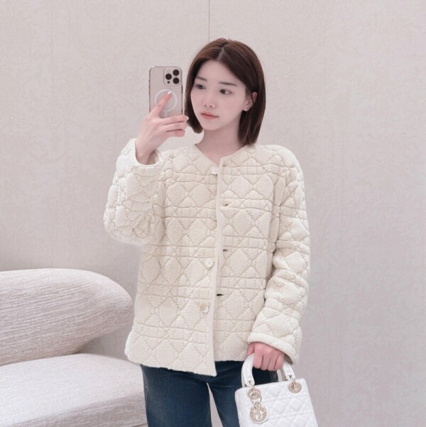 블링크,디올 알프스 까나쥬 니트 자켓 화이트 614V06A3400  Y