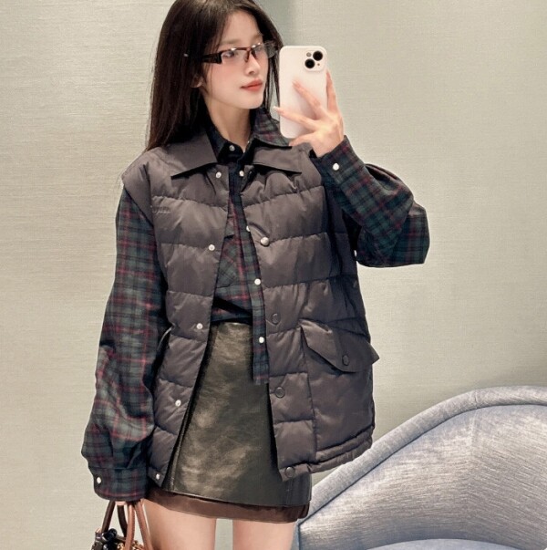 블링크,미우미우 기술성 다운 조끼 ML1407  Y