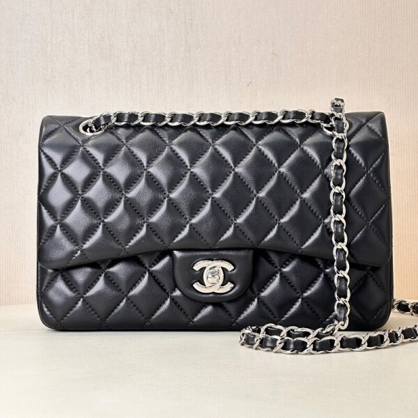 블링크,샤넬 클래식 미듐 블랙 램스킨 금장 은장 A01112