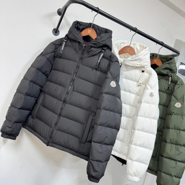 블링크,몽클레어 Laveraet 푸퍼 자켓 3컬러 K20911A00228597YW999  F