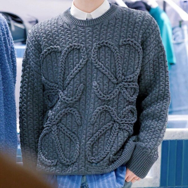 블링크,로에베(LOEWE) 브레이드 아나그램 울 니트 2컬러  H526Y14K83  F