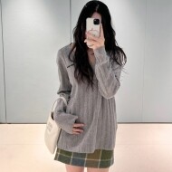 미우미우 울 캐시미어 브이넥 스웨터 MML02P  Y