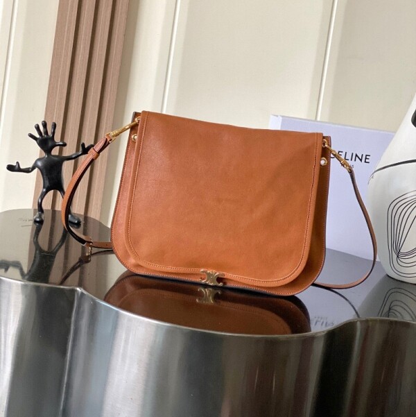 블링크,셀린느 26SS 셀린느 숄더백 카멜 123632T88
