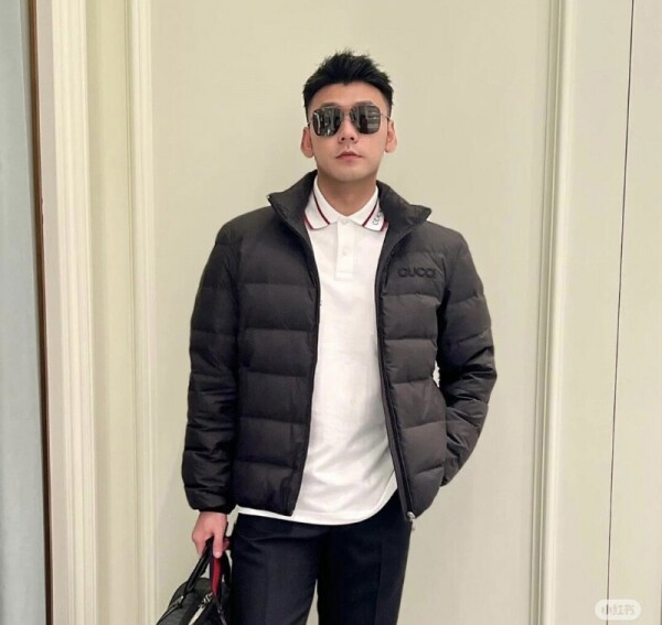 블링크,구찌 로고 자수 패딩 재킷 794824Z8BTA  D