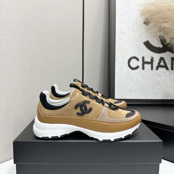 블링크,샤넬 26SS CC로고 스니커즈 스웨이드 브라운 G47010