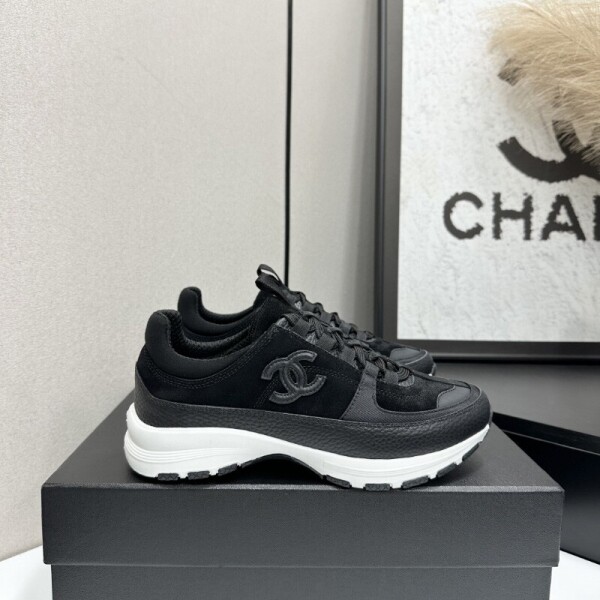 블링크,샤넬 26SS CC로고 스니커즈 스웨이드 블랙 G47010