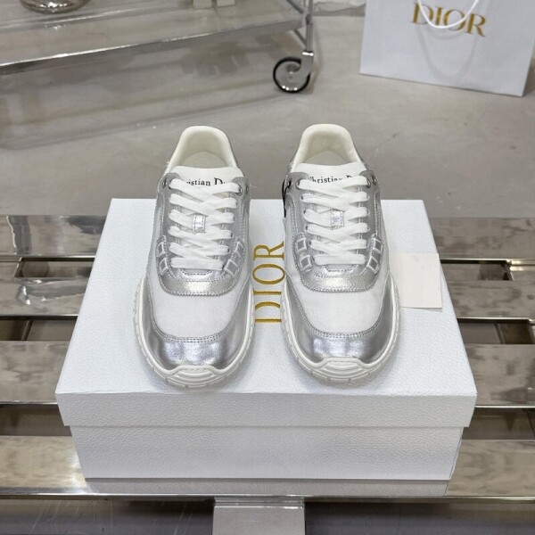 블링크,디올 SS26 여성 스니커즈 실버 KCK504SAC