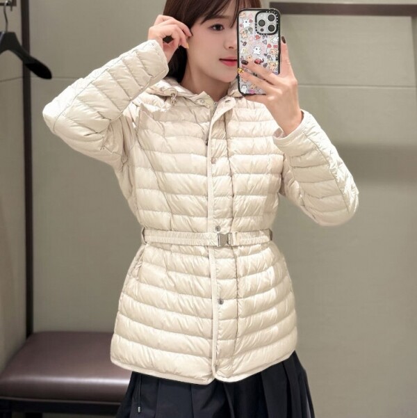 블링크,몽클레어 오레돈 숏 다운 패딩  J10931A00090595FE20F  H