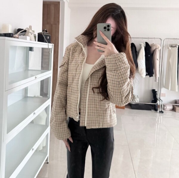 블링크,몽클레어 Keros 다이아몬드 퀼팅 울 블렌드 숏패딩 K20931A00098598NZF29  H