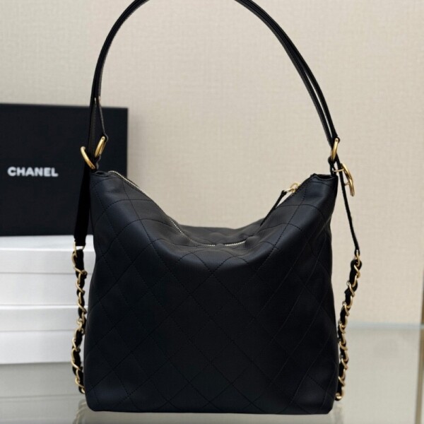 블링크,샤넬 25SS 골드메탈 로고 체인스몰 송아지가죽 호보백 AS5509