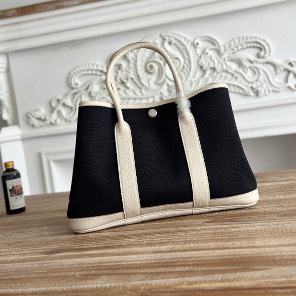 블링크,에르메스 가든 파티 30 백 네곤다 팔라듐 하드웨어 에뚜쁘 블랙 H051568CK18