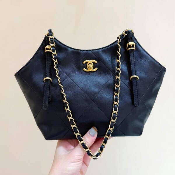 블링크,샤넬 쁘띠 체인 쇼핑백 카프스킨 블랙 AS6015