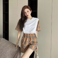 버버리 여성 캐릭 체크 소매 코튼 티셔츠 2컬러 80427161 H