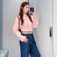 미우미우 체스트 로고 커브 헴 포플린 셔츠 MK1693  D