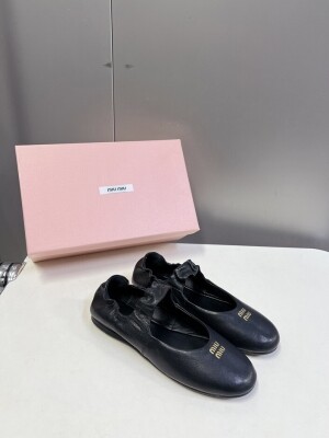 미우미우 나파 가죽 발레리나 3컬러