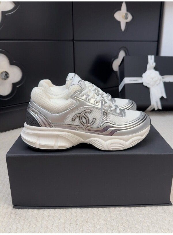 위핑,샤넬 chanel 크루즈 여성 스니커즈