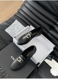 샤넬 카프스킨 여성 로퍼 G46157