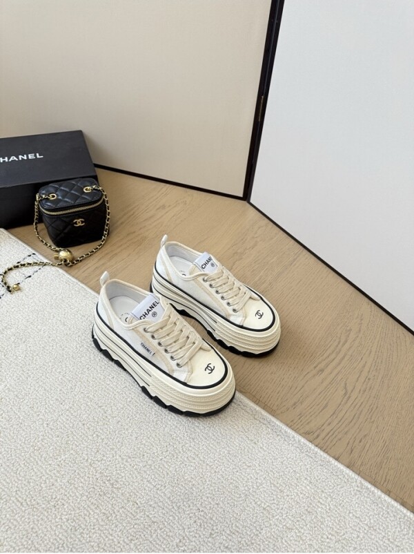 위핑,샤넬 Chanel 여성 운동화
