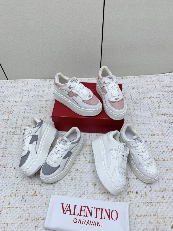 위핑,발렌티노 new arrival 여성 스니커즈 3컬러