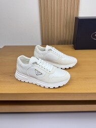 프라다 프랙스 2.0 리나일론 및 스웨이드 스니커즈 2EE390