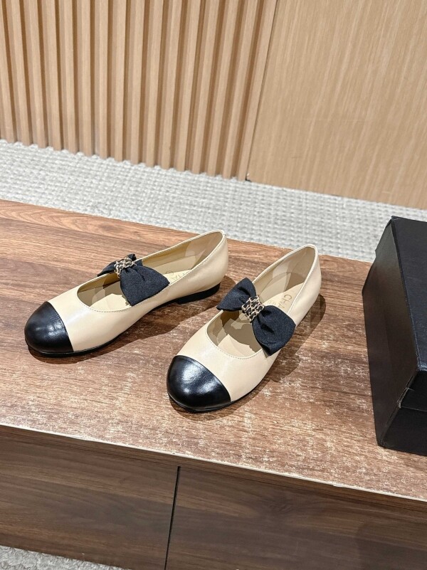 위핑,샤넬 그로그랭 카프스킨 메리제인 G46811-B22270