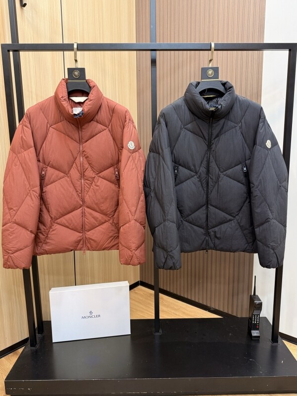 위핑,몽클레어 VARDAR 쇼트 푸퍼 패딩 재킷 바르다르 1A00136596TM 999