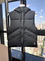 몽클레어 Arolla 후드 구스 다운 베스트 아롤라  1A00006595M6