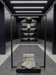 몽클레어 남성 다운 베스트 Lipsi 립시 K20911A00106596XE