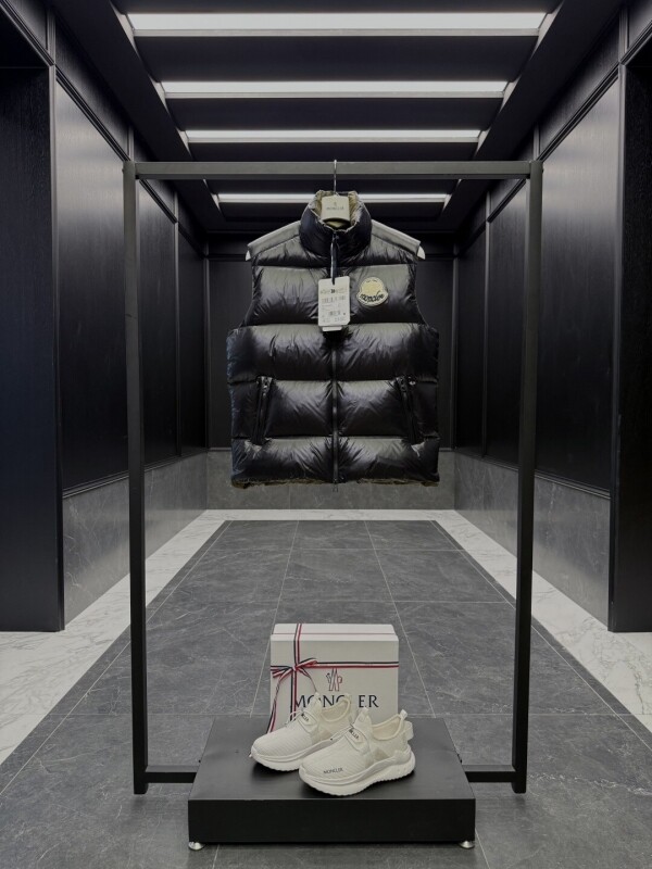 위핑,몽클레어 남성 다운 베스트 Lipsi 립시 K20911A00106596XE