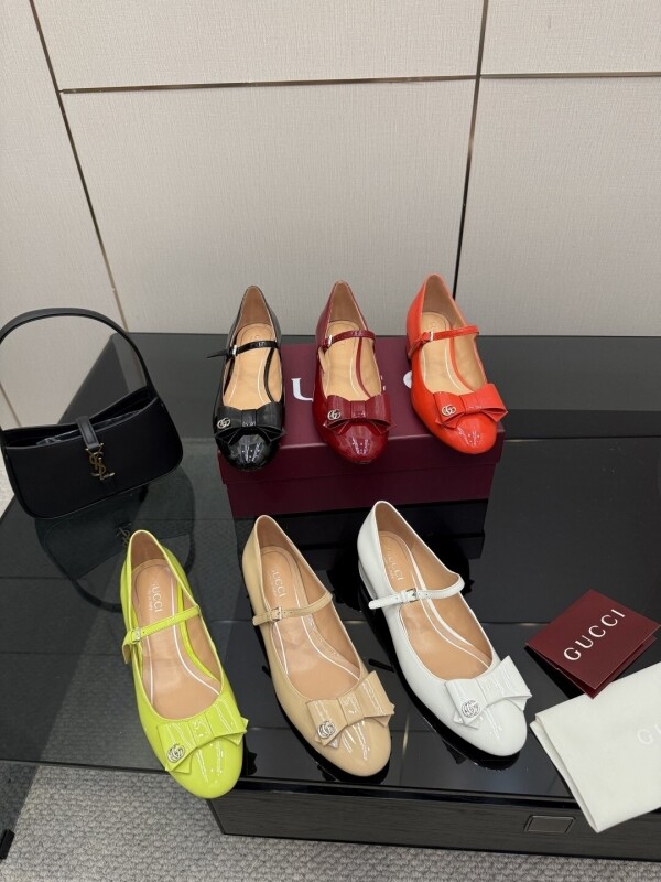 위핑,구찌 보우 플랫 슈즈 ‎835748 0B9J0 1000