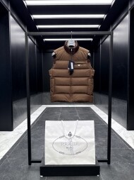 프라다 PRADA Re-Nylon 리나일론 다운 베스트 SGB033_1WQ9_F0324_S_OOO