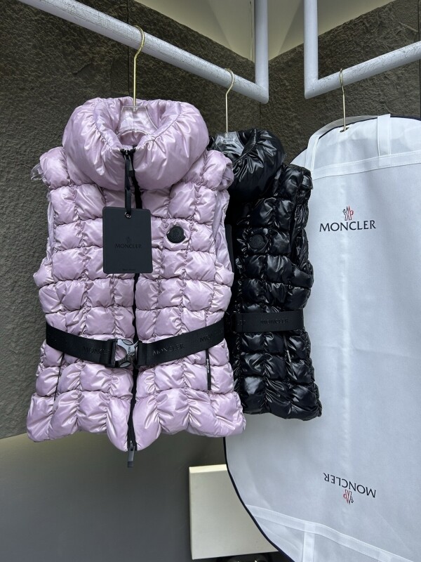 위핑,몽클레어 여성 에밀리온 스퀘어 퀼팅 다운 베스트 Emilion 다운 K20931A00086597Z8