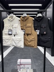 몽클레어 필드 베스트Tongass 통가스 다운 1A00015 598C2 999