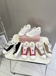 미우미우 아메리칸 빈티지 여성 스니커즈