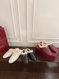 구찌 여성 GG 가죽 홀스빗 사모 뮬 샌들 849565 AAFQV