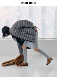 미우미우 오리지널 1:1 맞춤 제작 고품질 최고급 95 화이트 구스다운 패딩 oversize