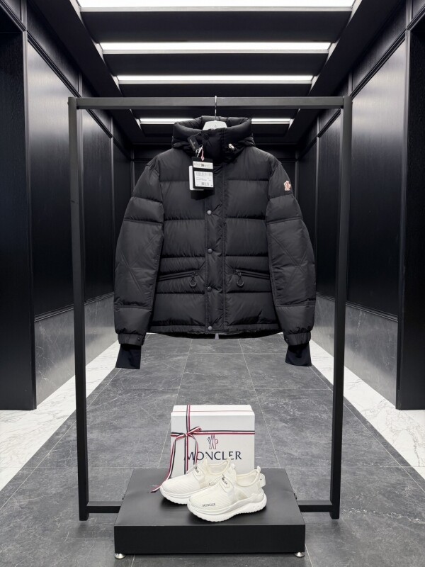 위핑,몽클레어 그래노블 후드 구스 다운 스키 재킷 Kasanka 카산카 다운 K20971A00023595JN