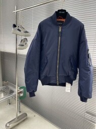 발렌시아가 남성 봄버 자켓 네이비 블루