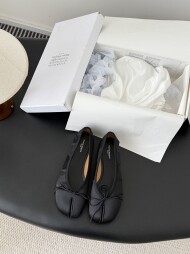 Maison Margiela MM6 Tabi 발레리나 플랫 3컬러