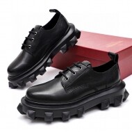 발렌티노 홈페이지 최신형 소가죽 남성 로퍼