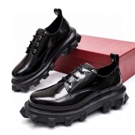 발렌티노 홈페이지 최신형 소가죽 남성 로퍼