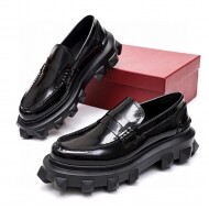 발렌티노 홈페이지 최신형 소가죽 남성 로퍼