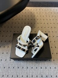 Chanel 26ss 봄여름 신상 빈티지 스퀘어 헤드 메탈 스트랩 통굽 샌들 3컬러 굽높이 8.5cm