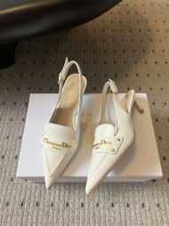 디올 봄여름 신상 메탈 로고 스틸레토 펌프스 통굽 샌들 2컬러 굽높이 4.0cm