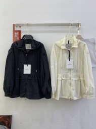 몽클레어 Vabre 바브레 여성 후드 바람막이 자켓  K10931A001285986N999