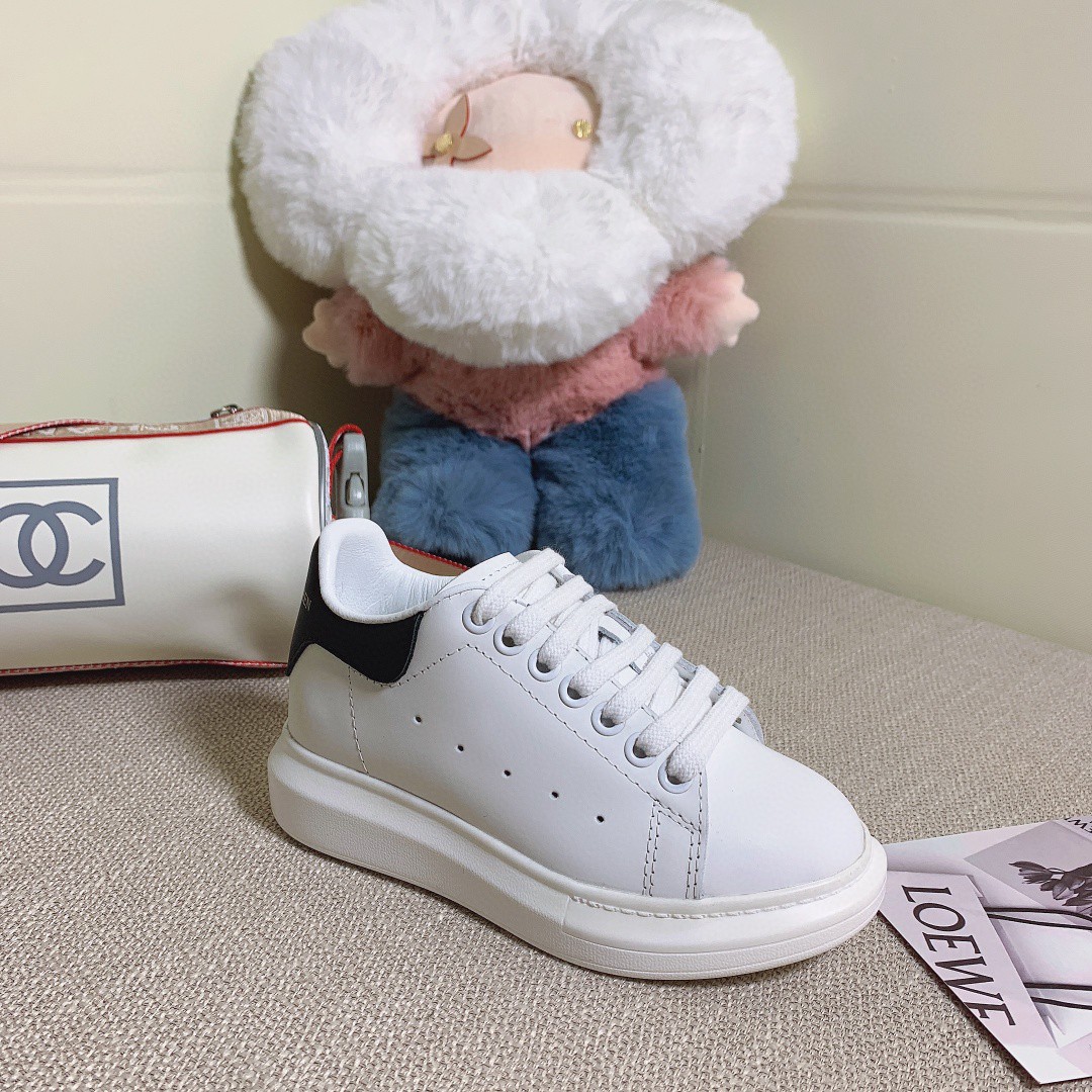 위핑,알렉산더맥퀸 Alexander McQueen 키즈 어린이 전 경기 캐주얼 흰색 신발 통기성 운동화 남여 공용