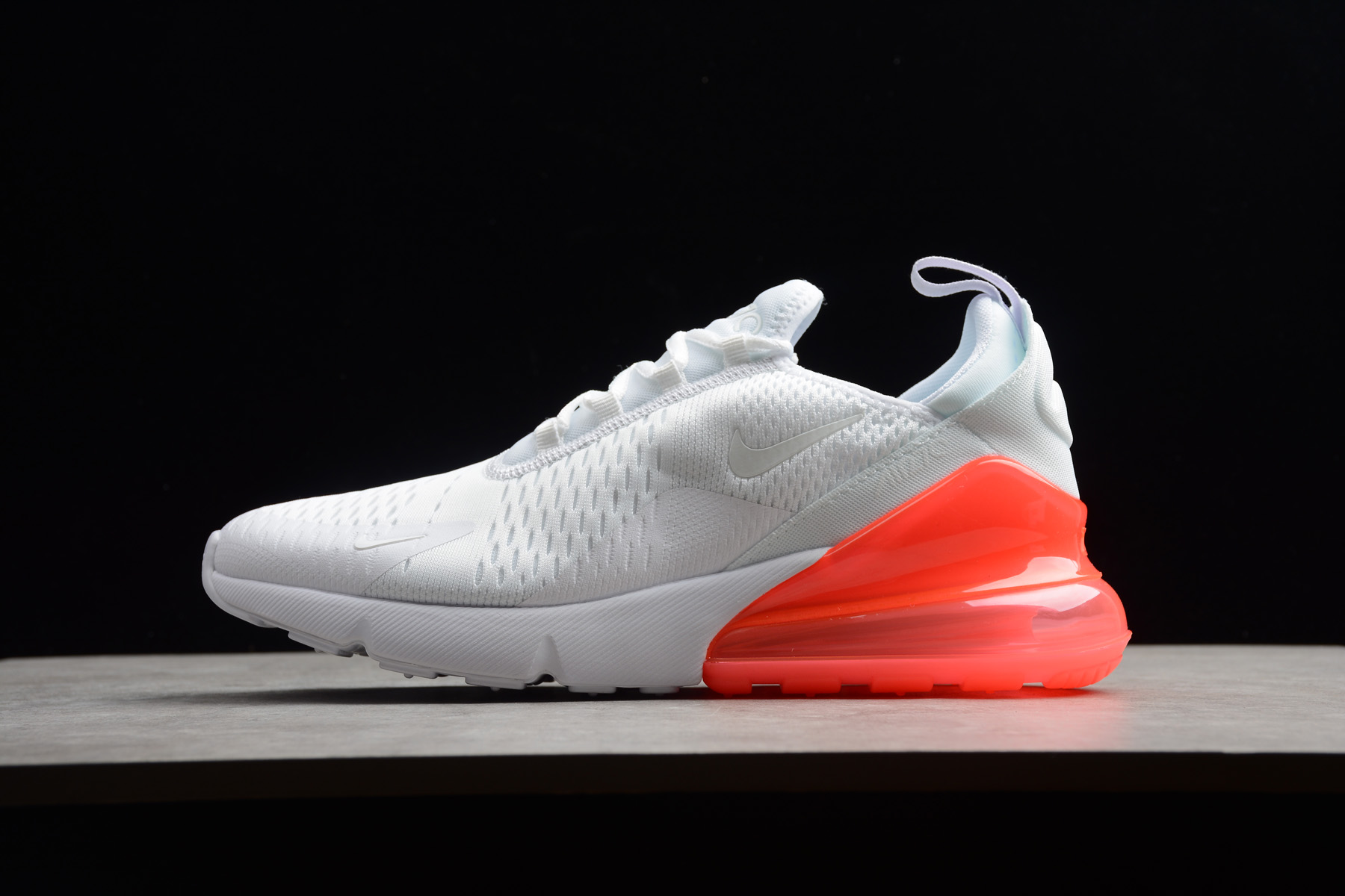 위핑,Nike MAX270 흰색 빨간색 신발 AH8050-103