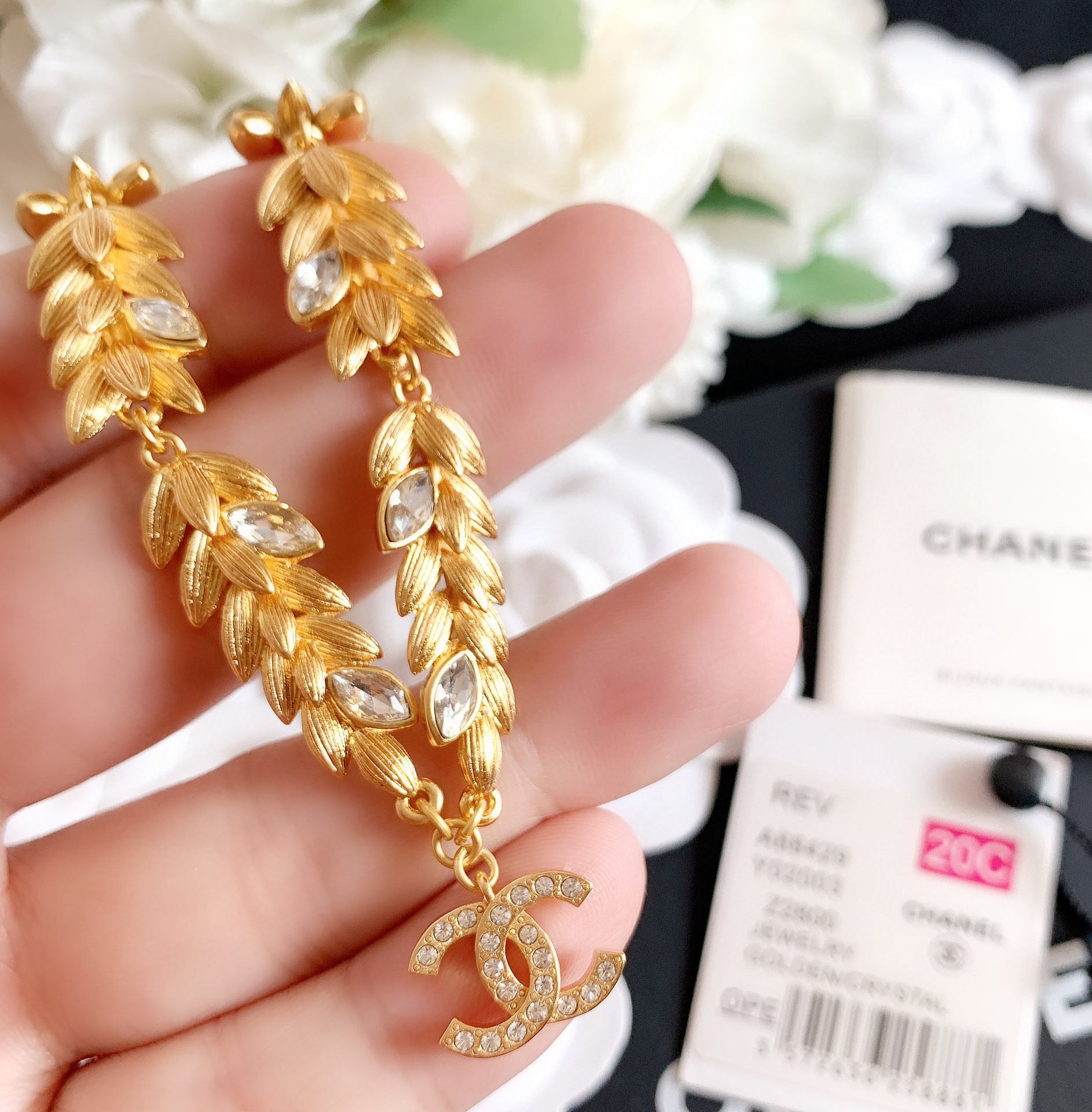 위핑,샤넬 Chanel 새로운 더블 C 밀 귀 목걸이