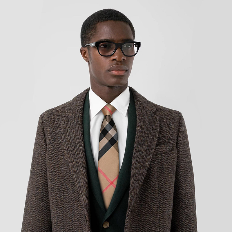 에이프,버버리 Burberry 남자의 새로운 스타일 넥타이